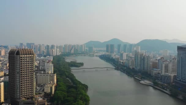 Panorama Aéreo Paisagem Urbana Ribeirinha Sanya Ilha Hainan China — Vídeo de Stock