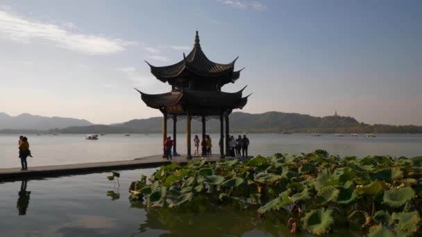 Słoneczny Dzień Czas Hangzhou Miasto Słynny Zachód Jezioro Molo Pagoda — Wideo stockowe