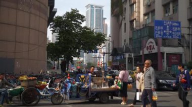 Nanjing şehrindeki sokak yemekhanesi, Çin, 4K