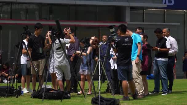 昼間シンガポール市街地混雑した正方形日食時間スローモーションパノラマ4K — ストック動画