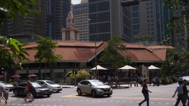 シンガポール市内中心部昼間交通渋滞有名フードマーケットスローモーションパノラマ4K — ストック動画