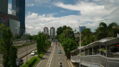 jakarta şehri güneşli gün trafik yolu kavşağı yaya köprüsü panorama 4k Endonezya