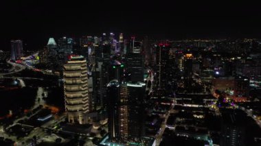 Gece Aydınlatılmış Singapur Şehri, Panoramik Görünüm 