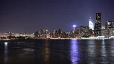 Manhattan gece aydınlığı nehir yolu, 4K zaman aşımı