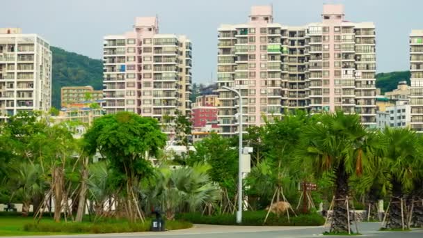 Luz Del Atardecer Sanya Ciudad Complejo Apartamentos Edificios Panorama Timelapse — Vídeos de Stock