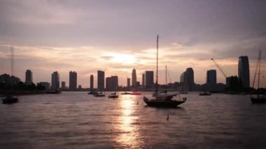 Manhattan 'dan günbatımı New Jersey manzarası 4k zaman atlaması