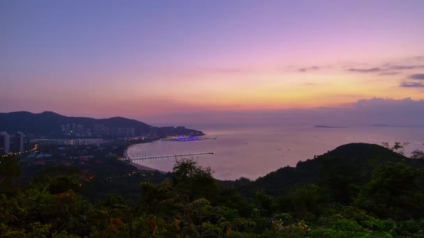 日落天空三亚海湾公园顶部全景4K 时间拉塞海南岛中国 — 图库视频影像