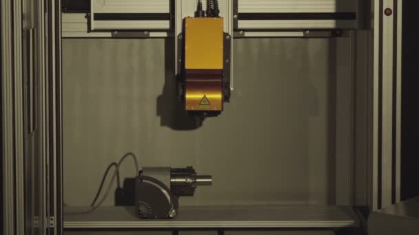 Yakıcı ve endüstriyel lazer oyma — Stok video