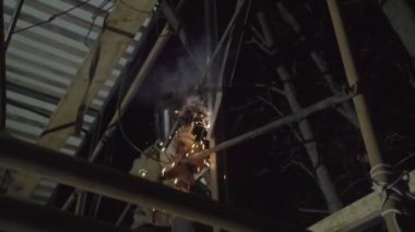 fabrikada çelik çerçeve Kaynakçı Kaynak