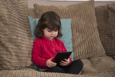 Genç kız izle çizgi film tablet