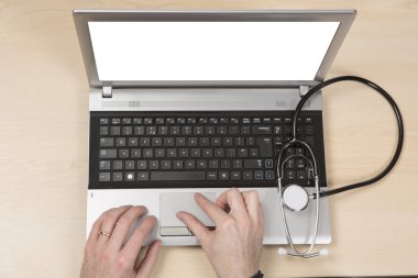 Doktor dizüstü acess tıbbi geçmişi için kullanma