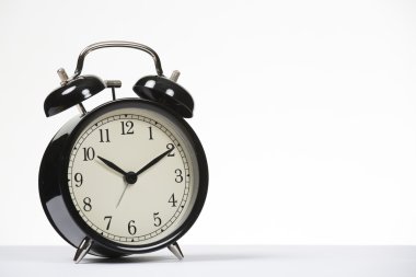 retro tarzı çalar saat