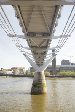 Londra Landmark - Millenium Brid