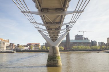 Landmark London - Millenium Bridge