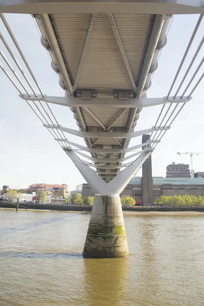 Londra Landmark - Millenium Brid