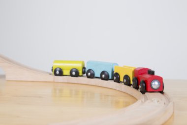 Bir u bend - başarı - başarısızlık kavram alarak Tren