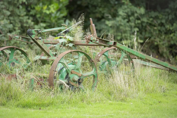 An old pull along Lawn Mower — Stock Photo, Image