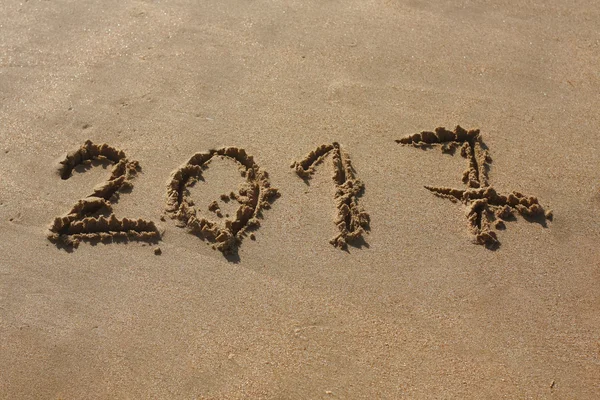 Año Nuevo 2017, las inscripciones en la playa . — Foto de Stock