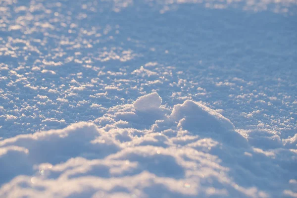 Miękki Puszysty Biały Śnieg Błyszczy Zachodu Słońca Przyrodzie — Zdjęcie stockowe
