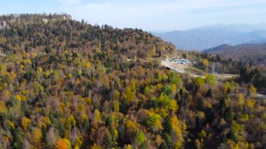Sonbahar. Kafkas Doğa Koruma Alanının çevresi.
