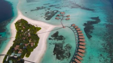 Maldivler 'in Guraidhoo adası ve çevresi.