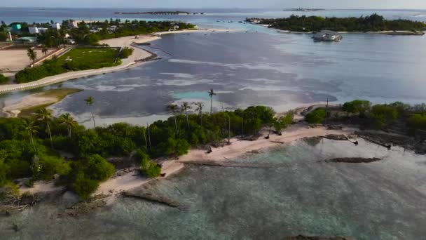 グライドー島とその周辺のモルディブの島 — ストック動画