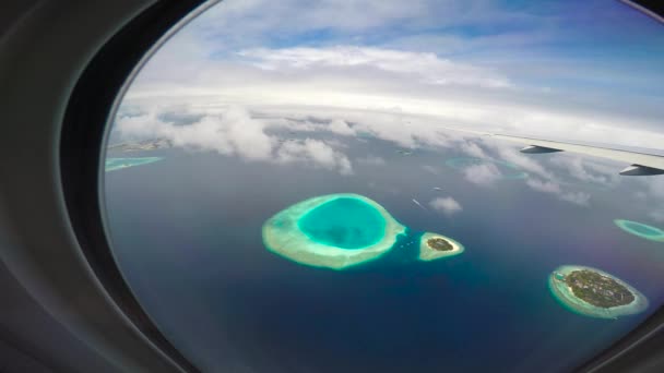 Mit Dem Flugzeug Über Die Malediven — Stockvideo