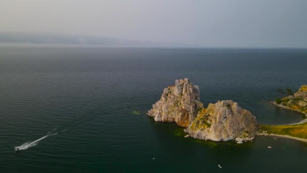 Shamanka Rock Cabo Burkhan Uma Viagem Lago Baikal — Vídeo de Stock