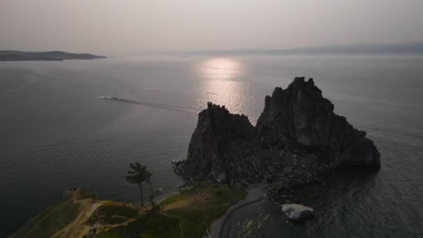 Shamanka Rock Cape Burkhan Perjalanan Danau Baikal — Stok Video