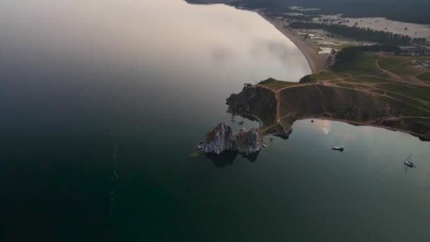 Shamanka Rock Cape Burkhan Viaje Lago Baikal — Vídeos de Stock