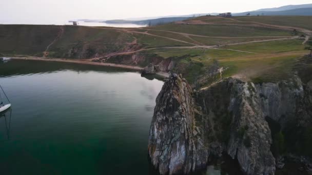 Shamanka Rock Cape Burkhan Viaje Lago Baikal — Vídeo de stock