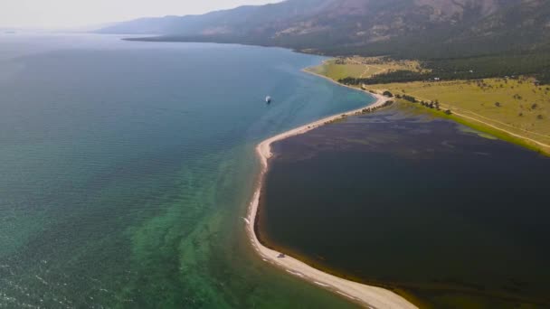 Malebné Jezero Surkhaytor Nur Oddělené Jezera Bajkal Písečnou Slinou — Stock video