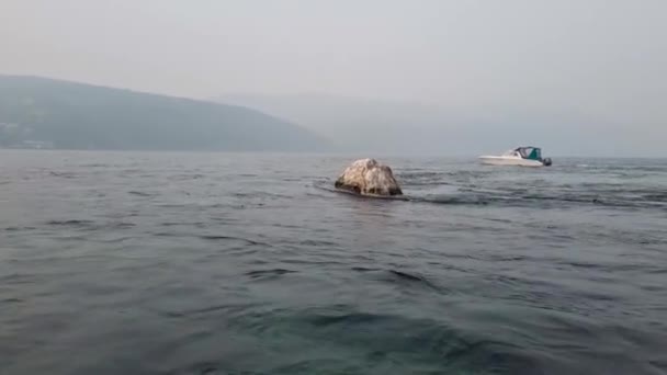 Sommet Roche Sous Marine Shaman Stone Voyage Lac Baïkal — Video