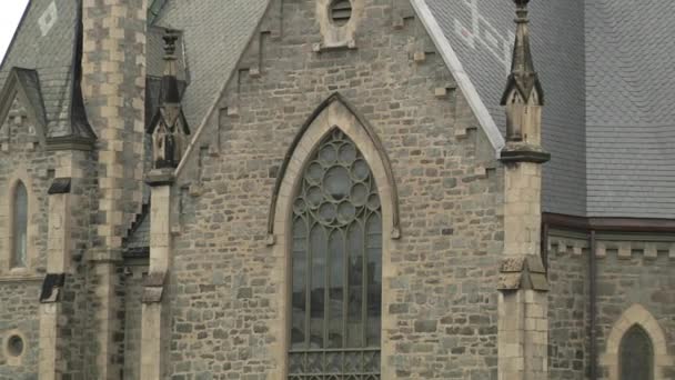 Church. Stylish window. Zoom Out. — Stock Video