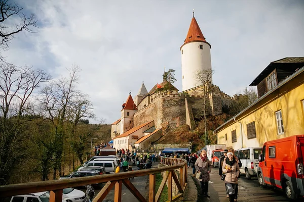 Erődített Középkori Királyi Gótikus Kastély Krivoklat Nemzeti Kulturális Nevezetesség Télen — Stock Fotó