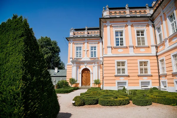 Pink Rococo Chateau Nove Hrady Castle French Garden Called Small — 스톡 사진