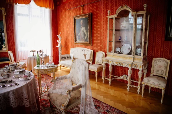 Radun Castle Interior Neo Classical Chateau Red Tea Salon Baroque — Stock Photo, Image