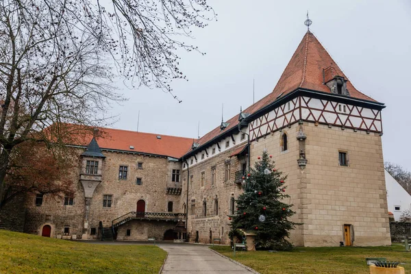 Stärkt Medeltida Fästning Moated Gotiska Slott Romantisk Stil Nationell Kulturella — Stockfoto