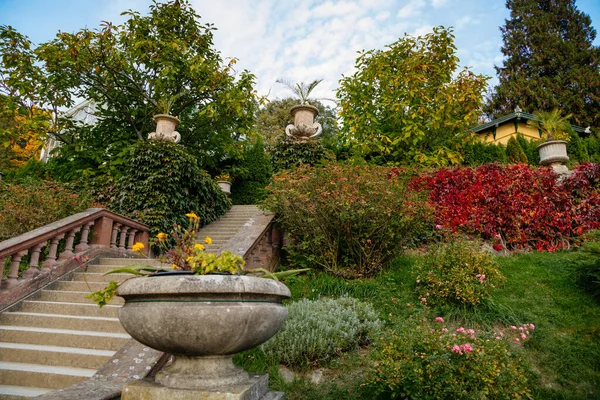 English Style Park Terraces Autumn Day Rose Garden Statues Romantic — Stock Photo, Image