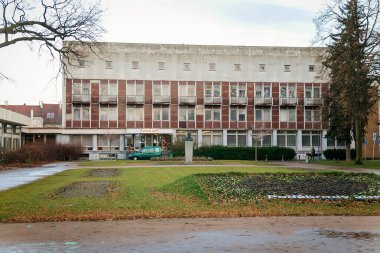 20 Ocak 2018 'de Podebrady, Central Bohemia, Çek Cumhuriyeti' nin tarihi kaplıca kasabasında eski bir yaz kaplıcası.