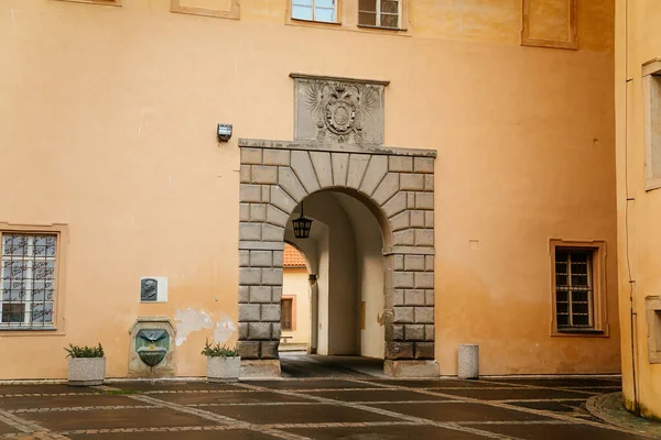 Hrad Poděbrad Řeky Labe Pohled Vnitřní Strany Nádvoří Barokní Portál — Stock fotografie