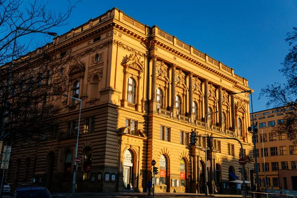 Indrukwekkende Neo Renaissance Gevel Van Nationaal Huis Vinohrady Narodni Dum — Stockfoto