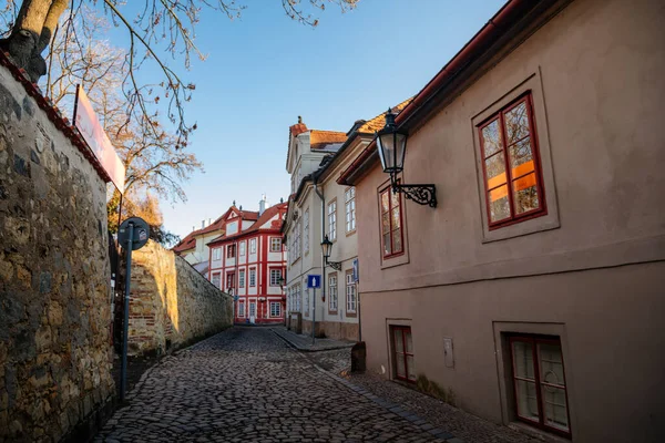 Fascinerande Smal Pittoresk Gata Med Barock Och Renässans Historiska Byggnader — Stockfoto