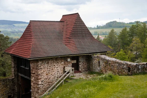 Castelo Medieval Gótico Velhartice Dia Ensolarado Torre Portões Entrada Com — Fotografia de Stock