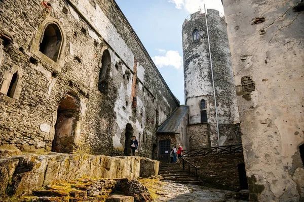 Medieval Gothic Castle Bezdez Grey Stone Ruin Hill Sunny Day — Stock Photo, Image