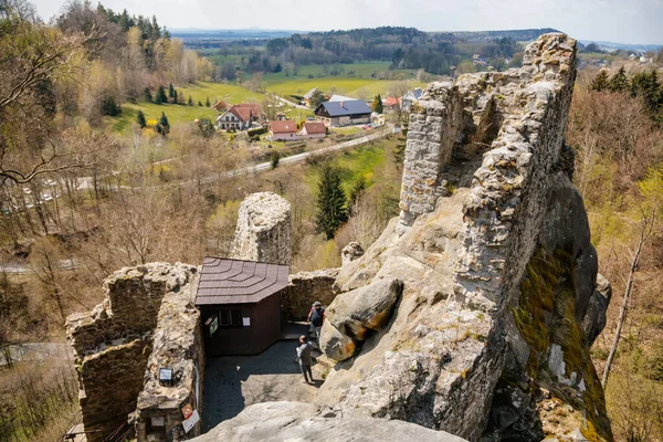 Μεσαιωνικό Γοτθικό Κάστρο Frydstejn Ηλιόλουστη Μέρα Ρομαντικά Ερείπια Του Δημοφιλούς — Φωτογραφία Αρχείου