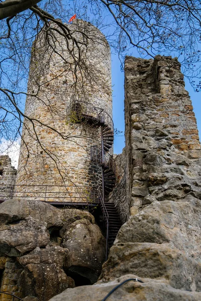 Średniowieczny Gotycki Zamek Frydstejn Słoneczny Dzień Romantyczne Ruiny Popularnej Twierdzy — Zdjęcie stockowe