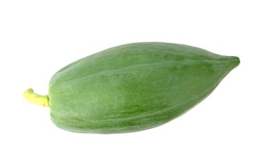 Tüm yeşil papaya beyaz arkaplan arkaplan görüntüsünde kameradan izole edildi