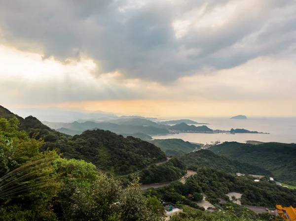 Keelung Seaside koyları