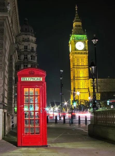 Caixa de telefone vermelha e Big Ben em Londres . — Fotografia de Stock